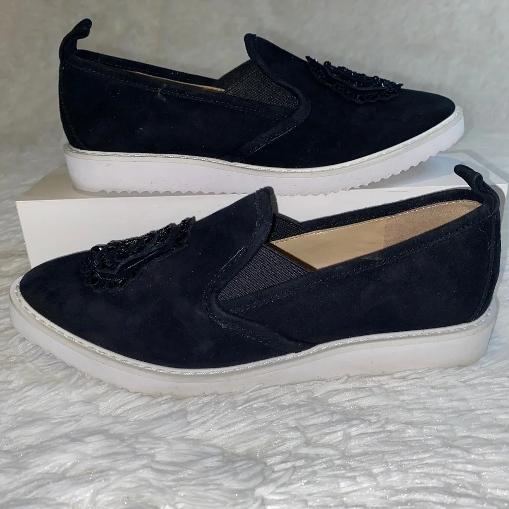 NWOT Karl Lagerfeld CYRA Suede Black Loafers SZ 6 - Picture 2 of 5